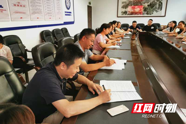 签署责权书.jpg