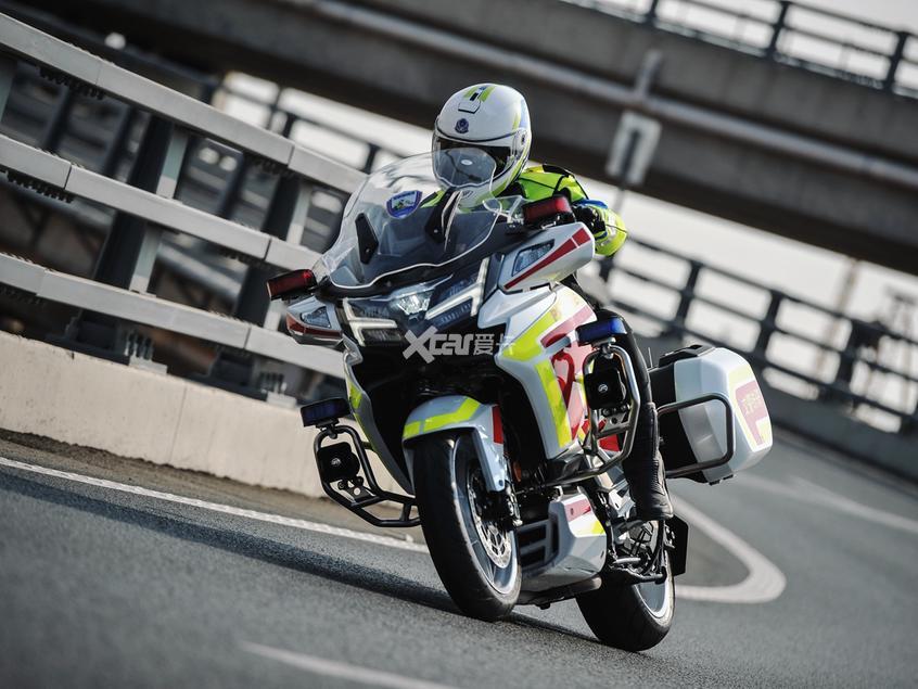 春风;CFMOTO;CF1250J;春风警用摩托