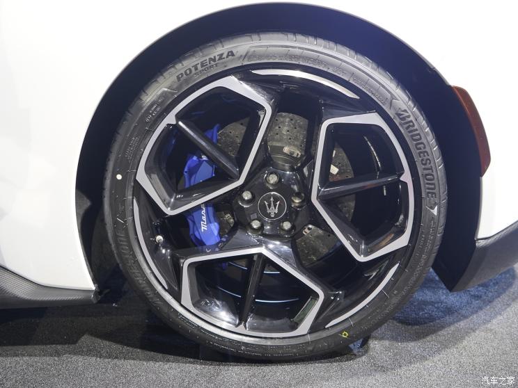 玛莎拉蒂 玛莎拉蒂MC20 2020款 3.0T 标准版