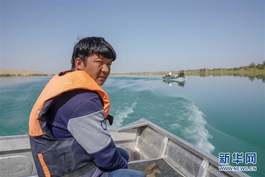 （图片故事）（3）买买江·艾尼：我在“死亡之海”抓螃蟹