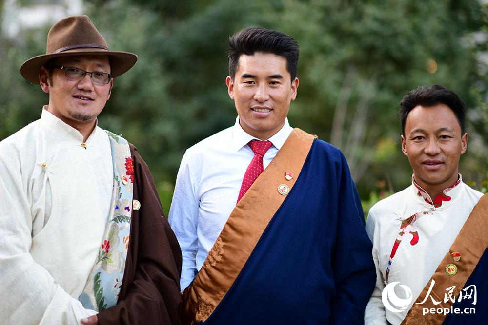 回村实践后返校继续交流和学习的学员