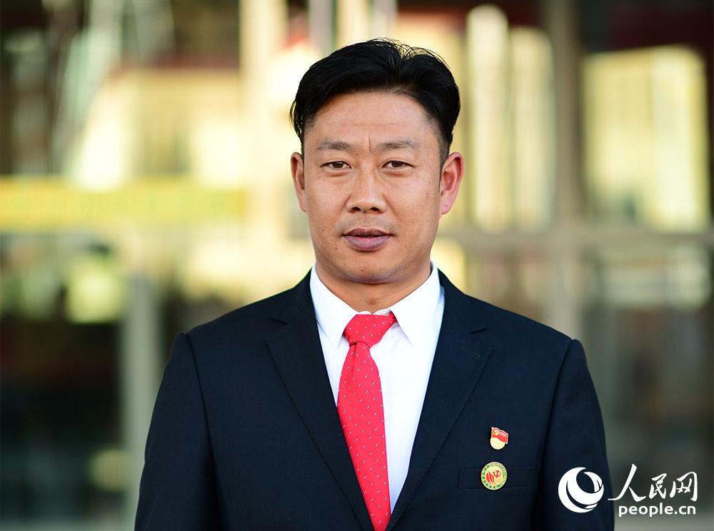 回村实践后返校继续交流和学习的学员 