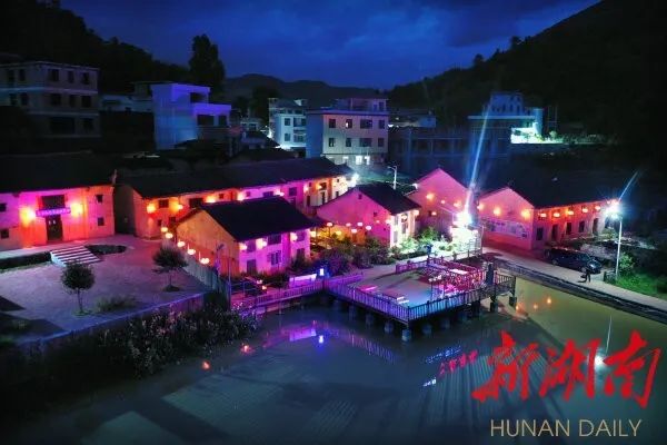 湖南日报报道我县关溪乡东源村共享发展村民乐