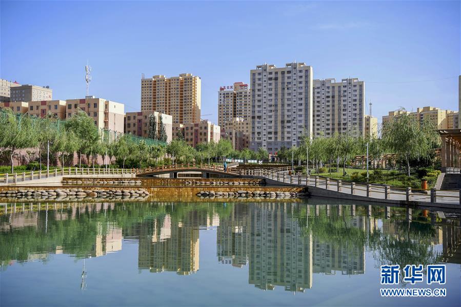 (新华全媒头条·图文互动)(8)旗引天山南北 谱写发展新篇——以习近平同志为核心的党中央关心新疆工作纪实