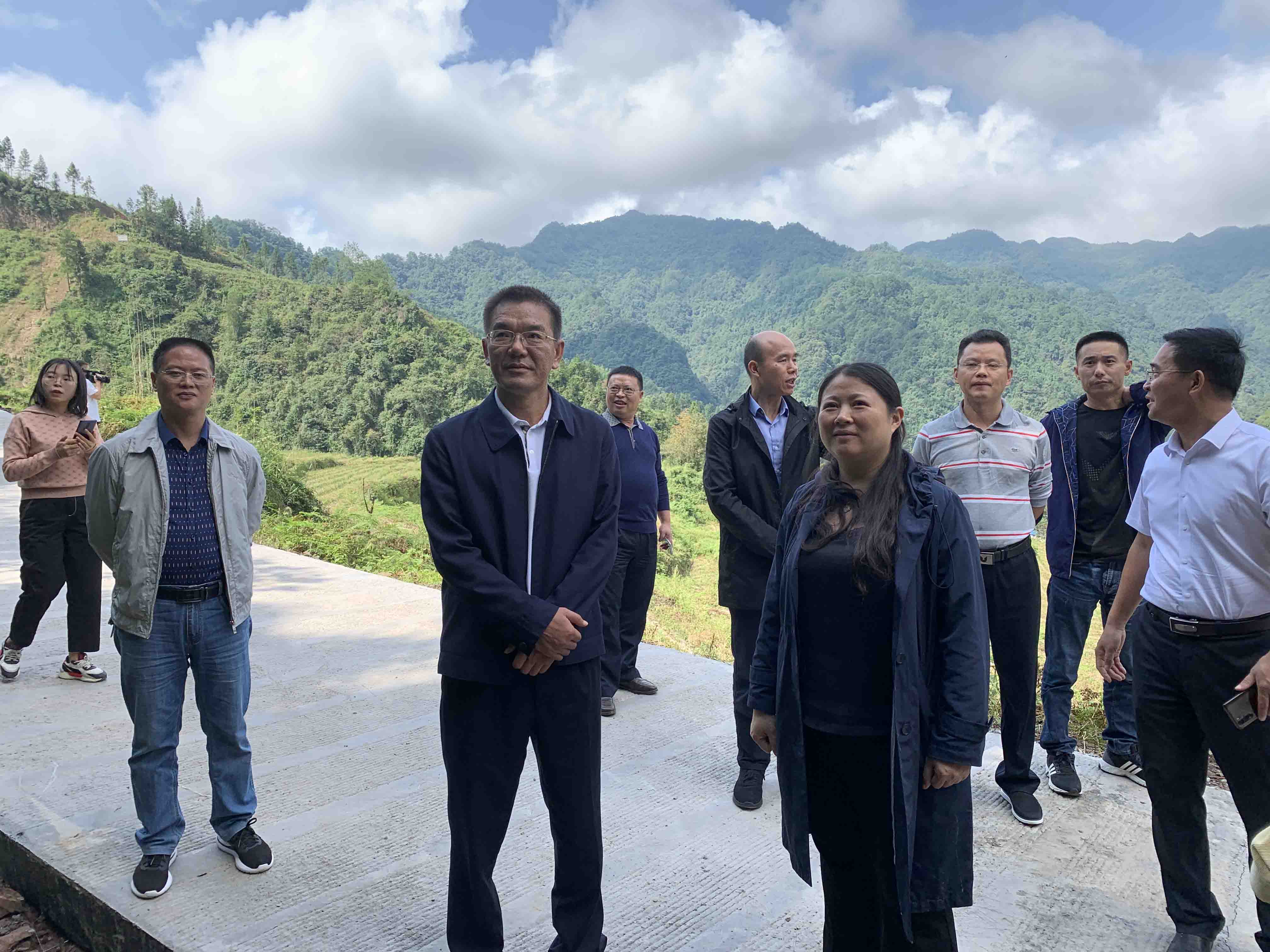 范焱斌赴龙山县洗车河镇调研对口帮扶精准脱贫攻坚工作