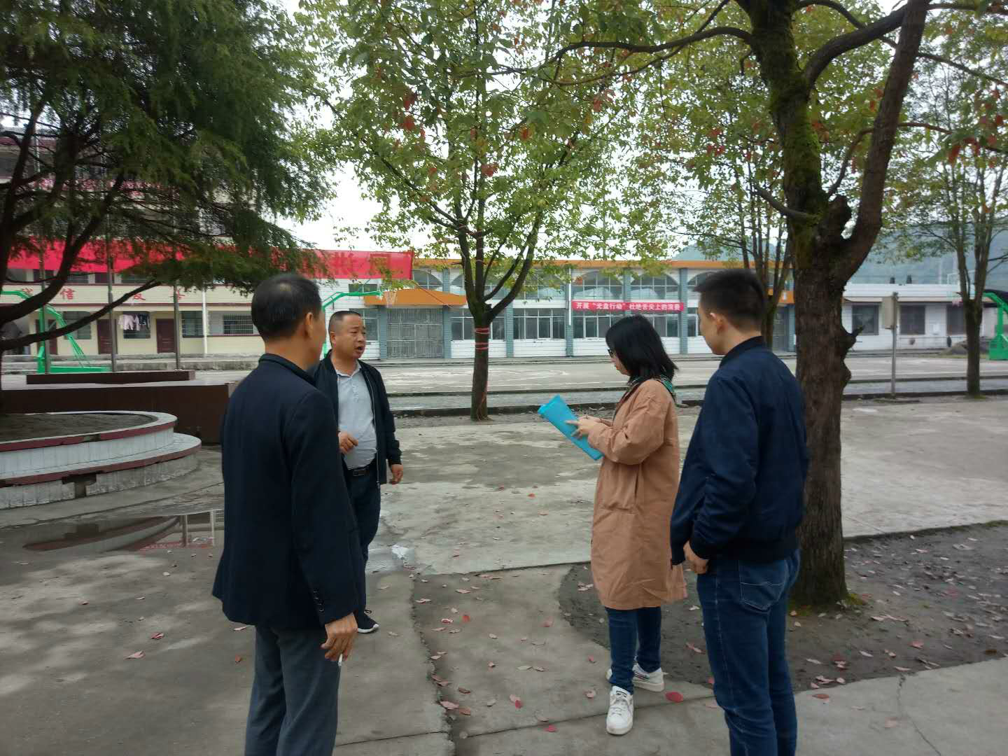 利福塔中学督查_meitu_3.jpg