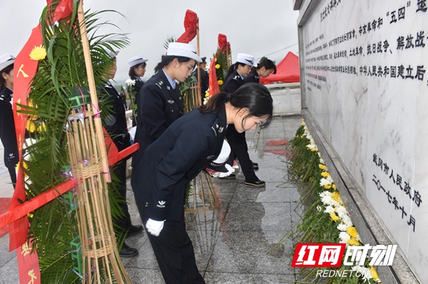 d951e11fb2314a37886fea9c42554645.jpg