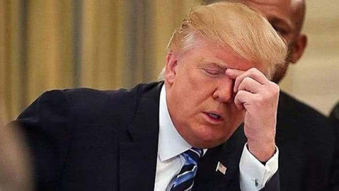 美媒:特朗普助手新冠检测呈阳性,3天前曾与总统同乘专机