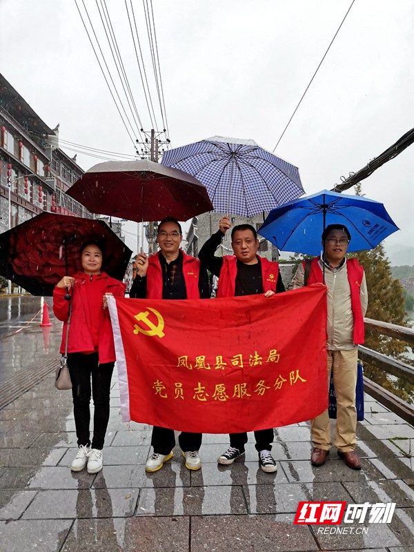 合影留念。.jpg 合影留念。.jpg