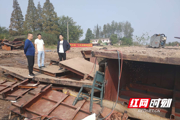 三无船舶_副本.jpg