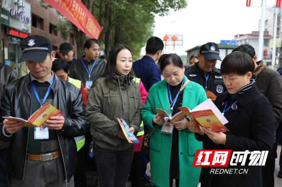 张家界消防不断加强秋冬季节农村防火 (6).jpg