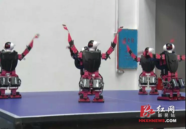 中国流动科技馆湖南巡展走进我县1.jpg