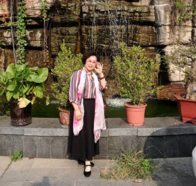 安向娟1.png 安向娟1.png