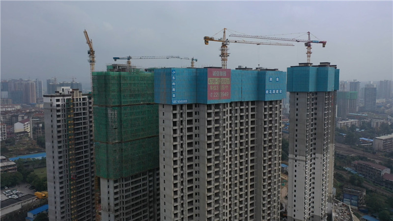 诚信御园项目一期主体工程基本完工.mp4_20201027_182704.209.jpg