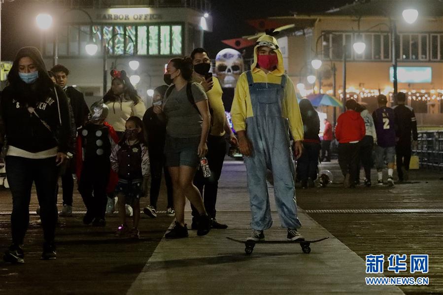 (国际)(10)美国多地庆祝万圣夜