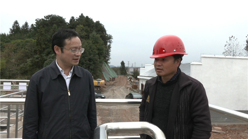 向秀亮调度环保督察和创卫复审工作.mp4_20201104_150550.771.jpg