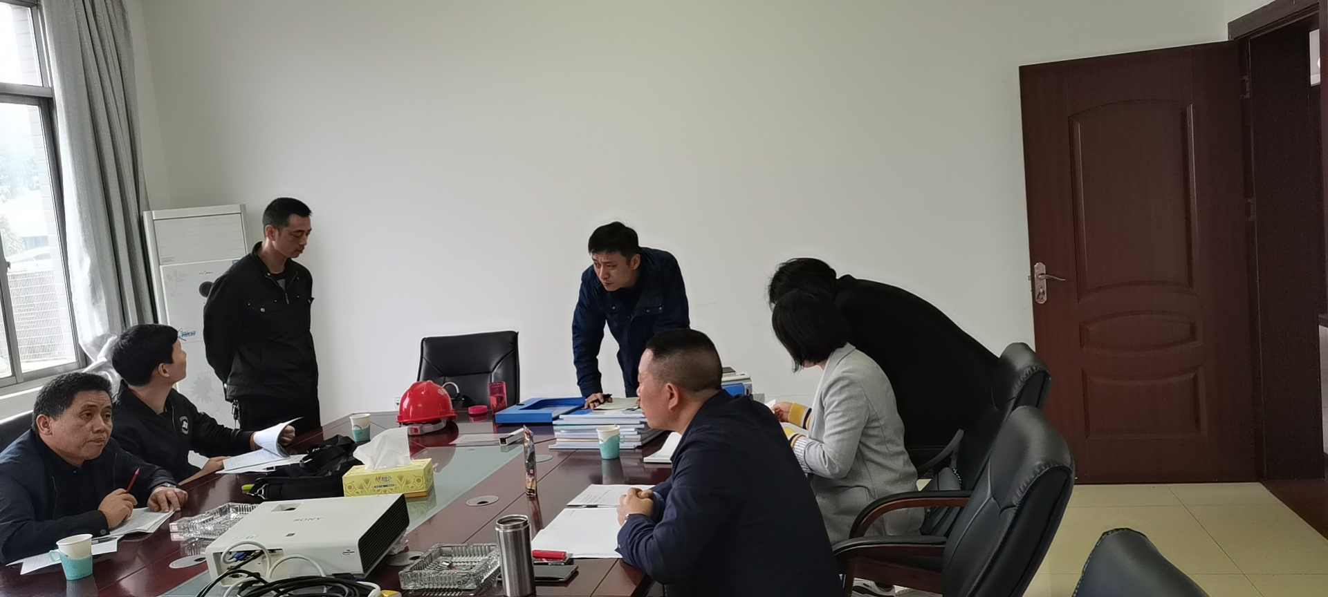 长城铭泰座谈.jpg 长城铭泰座谈.jpg