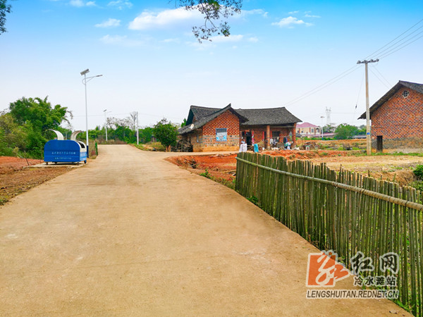 渲溪村干净的道路.jpg 渲溪村干净的道路.jpg