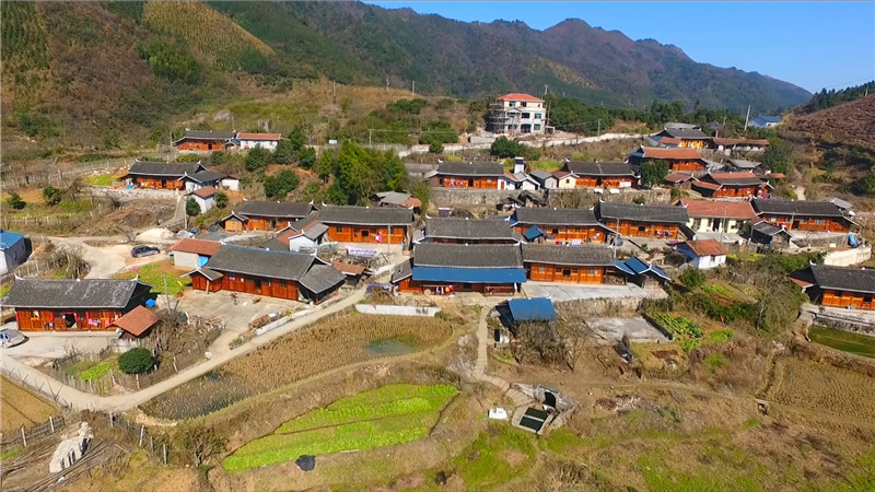 鹤城区大坪村:幸福地日子一天一个样.mp4_20201113_171350.169.jpg 鹤城区大坪村:幸福地日子一天一个样.mp4_20201113_171350.169.jpg