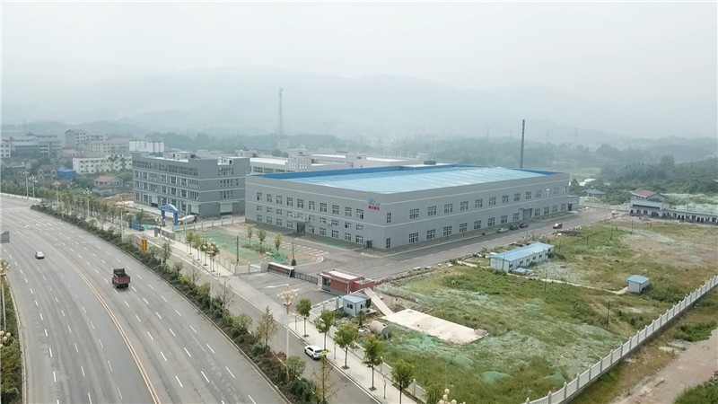 LCDLCM、LED背光源建设项目新增签约企业 鹤城工业集中区电子信息产业再添“生力军”.mp4_20201113_180224.527.jpg