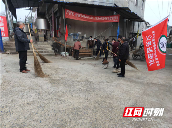 市场河村无职党员街道保洁.png