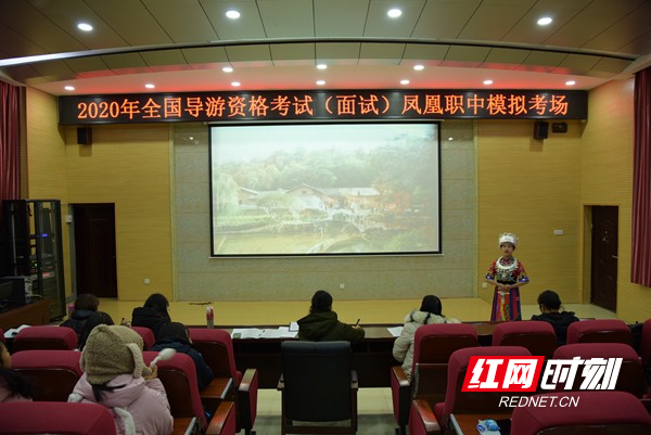 学生自我介绍。.jpg