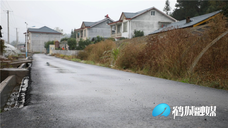 坨院街道岩添村：农村人居环境整治成效初显.mp4_20201125_174118.721.jpg