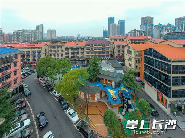 棚户区改造完工,老旧小区旧貌换新颜，6000安置户住上了“小洋楼”。长沙晚报全媒体记者 陈飞 摄