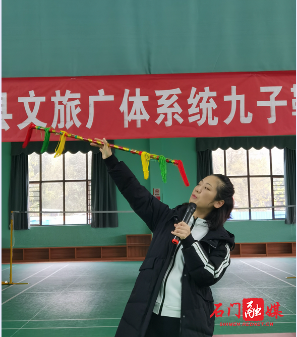 文化馆副馆长易敏老师示范教学1.jpg 文化馆副馆长易敏老师示范教学1.jpg