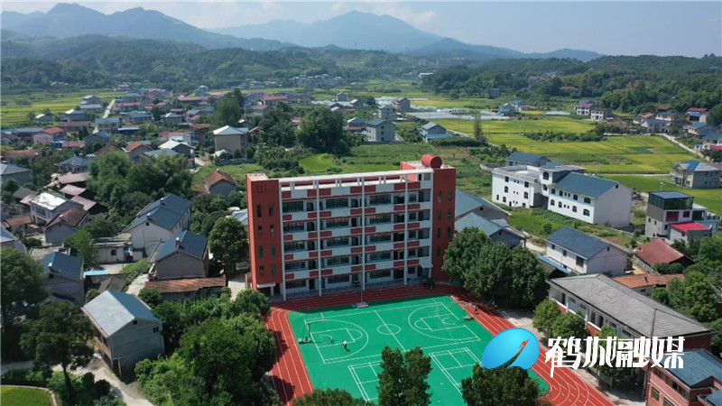 犁头园村入选全国文明村镇名单.mp4_20201130_161946.870.jpg