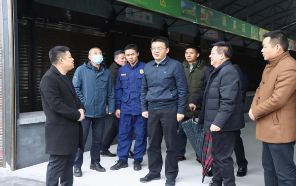 12.4农贸市场2.jpg