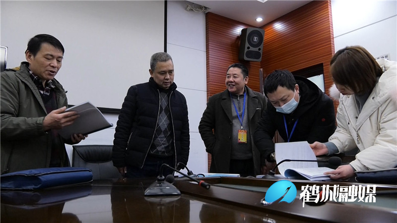 区人大常委会执法检查组第五小组开展义务教育一法一办法执法检查.mp4_20201208_164133.678.jpg