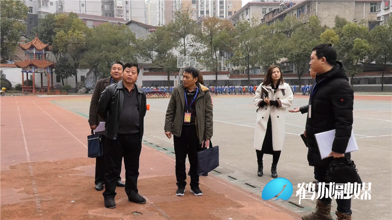 鹤城：开展人大执法检查 推动义务教育均衡发展.mp4_20201210_153430.652.jpg