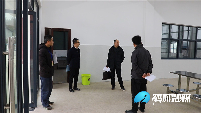鹤城：开展人大执法检查 推动义务教育均衡发展.mp4_20201210_153447.034.jpg