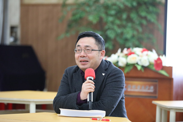 王开和就课题研究作指导_副本.jpg