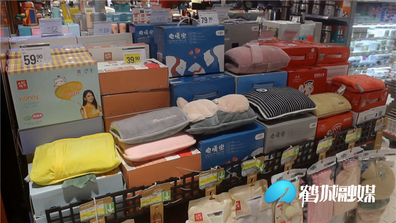 天气骤冷  安全取暖设备热销.mp4_20201218_152229.915.jpg