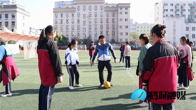 怀化四中五名“足球小将”入选全省最佳.mp4_20201221_165230.915.jpg