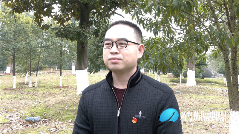 鹤城党员干部热议十九届五中全会精神.mp4_20201222_164532.676.jpg
