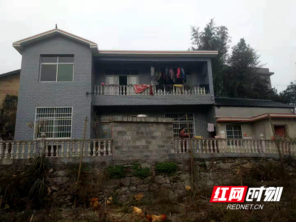 贫困户林顺清修建的漂亮新屋。.jpg