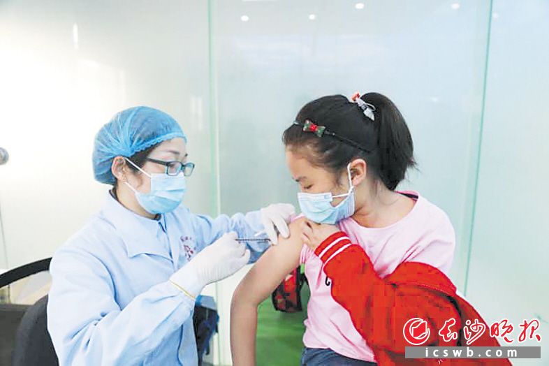 　　←接种疫苗是预防传染病最科学、最经济、最有效的手段。