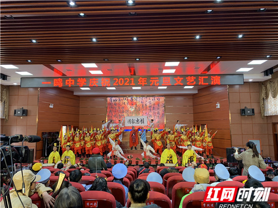红1.jpg