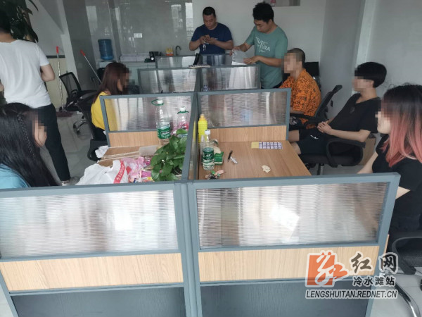抓获现场_meitu_9.jpg