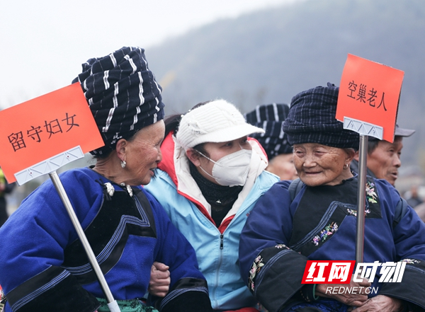 留守妇女.jpg