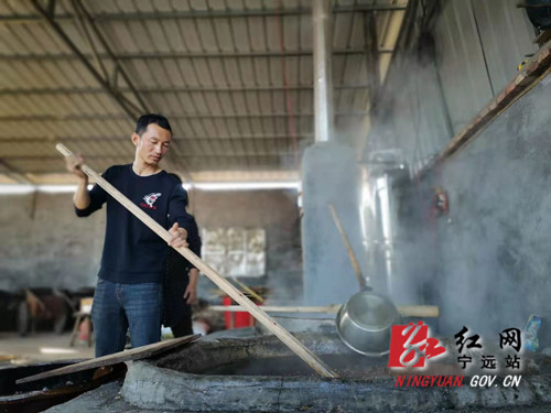 宁远：传统手工红糖  童年味蕾的记忆_副本500.jpg