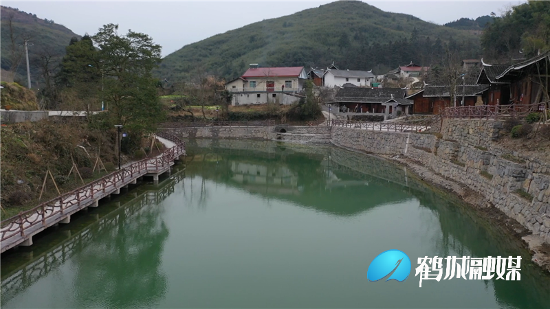 鹤城黄岩：人居环境整治示范点改造完工（半成品）.mp4_20210127_172715.687.png