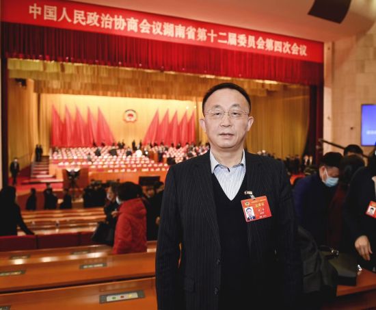 金东集团党委书记、总裁兼湖南湘窖酒业总裁颜涛。