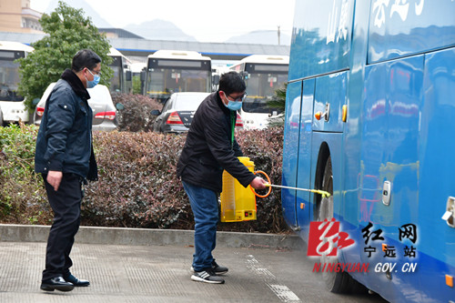 宁远： 坚持疫情防控常态化   外防输入不漏一人2_副本500.jpg