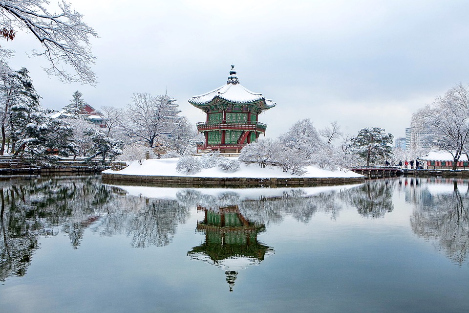 gyeongbok-palace-1214975_960_720.jpg