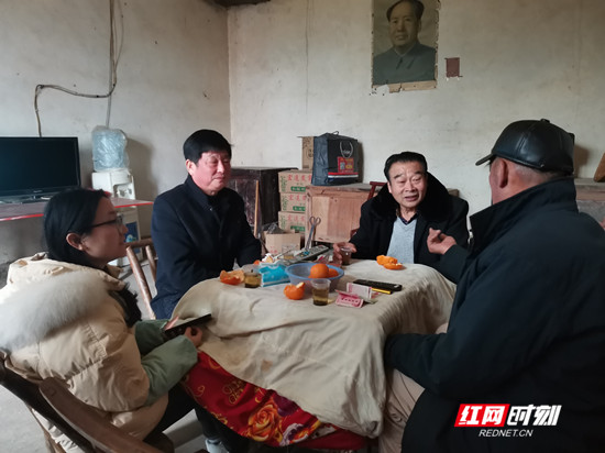 走访照片.jpg