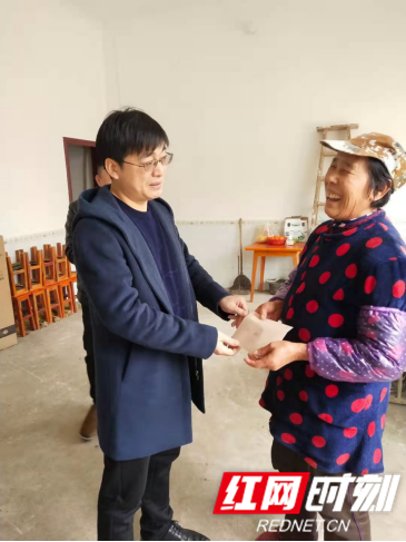 慰问照片4.png